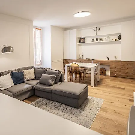Prestige, Rickeys Apartmán
