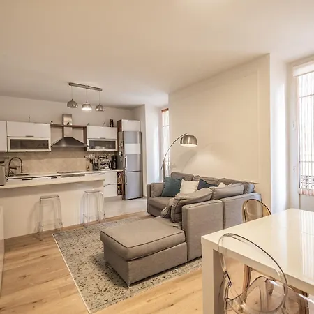 Prestige, Rickeys Apartmán